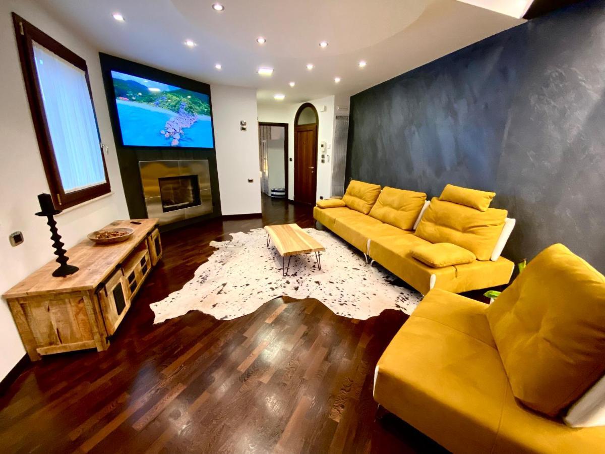 דירות פסקרה Wood Luxury House מראה חיצוני תמונה