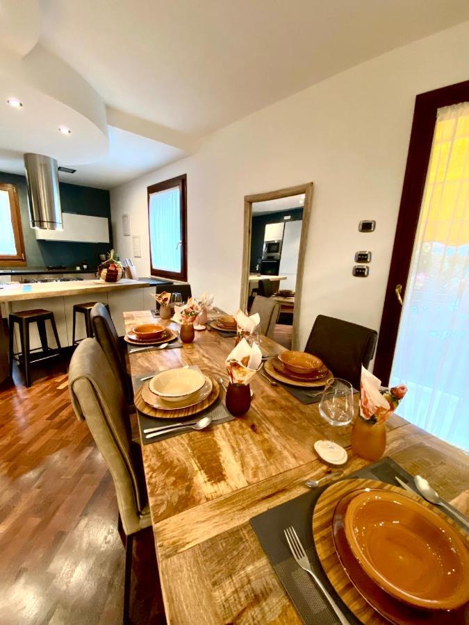 דירות פסקרה Wood Luxury House מראה חיצוני תמונה